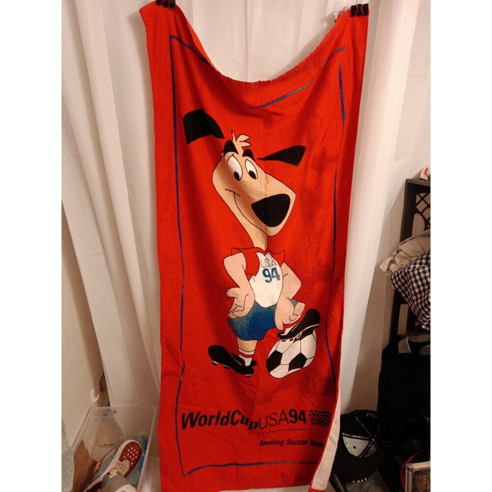 Rare 1994 World Cup Commemorative Towel Stryker Mascot Red 54 in by 28 in